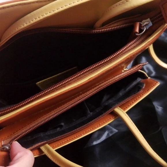 Cleo & Patek Zig Zag Bi Contrast Leather Bag - Picture 6 of 8